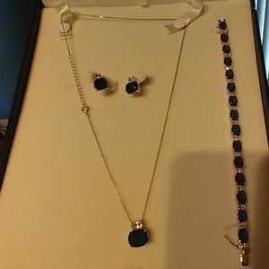 3 pieces jewellery